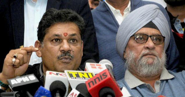 BJP MP and former cricketer Kirti Azad and former Indian
captain Bishen Singh Bedi at a press conference RAMESH SHARMA