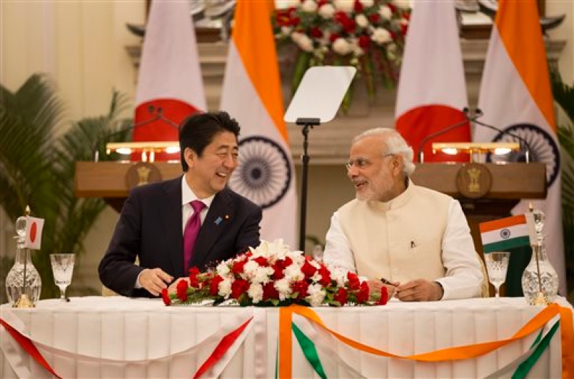 Narendra Modi, Japan PM Shinzo Abe receive red carpet welcome in Varanasi