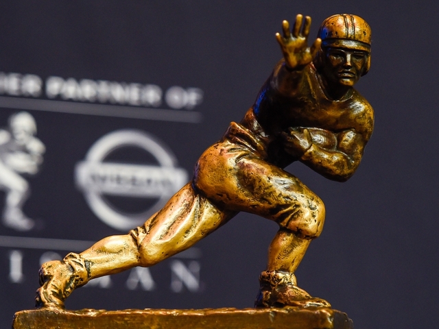 LSU's Leonard Fournette not among Heisman Trophy finalists