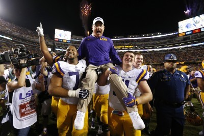 Miles gets win in LSU home finale, 19-7 over Texas A&M