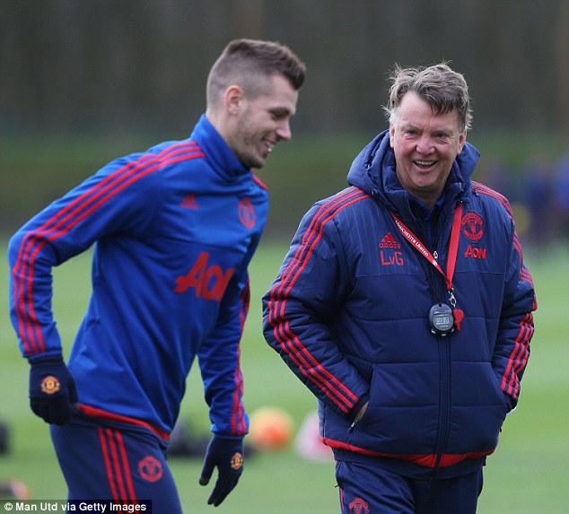 Manchester United midfielder Morgan Schneiderlin has defended his side