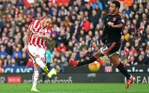 Marko Arnautovic blasts in Stoke's second