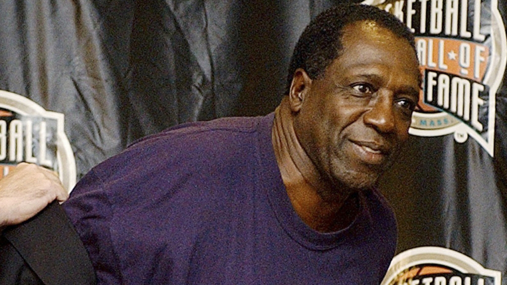 Meadowlark Lemon the court jester of the Harlem Globetrotters has died at the age of 83