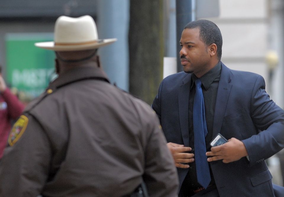 The Latest Protesters gather as Gray jury deliberates