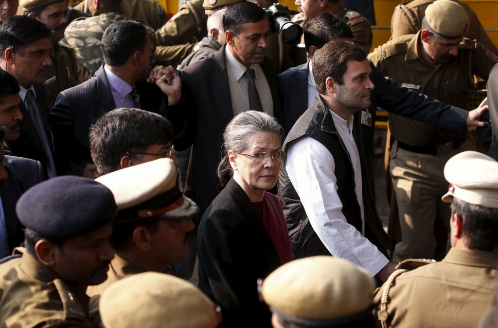 Indian court grants bail to Sonia and Rahul Gandhi in corruption case