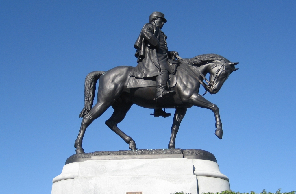 New Orleans considers removing Confederate monuments