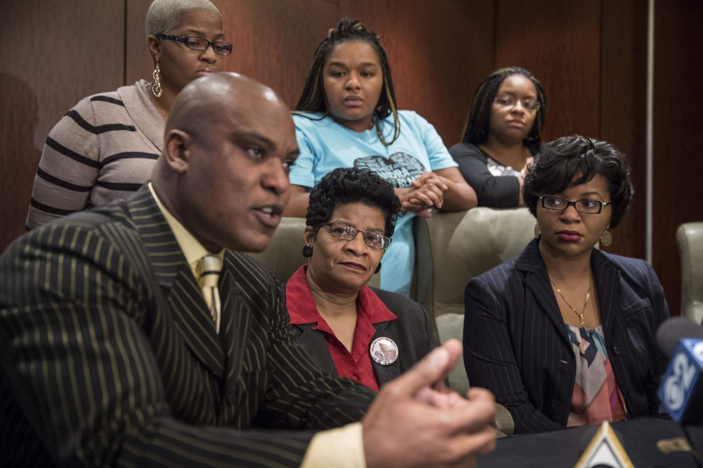 Sandra Bland's family criticizes grand jury process