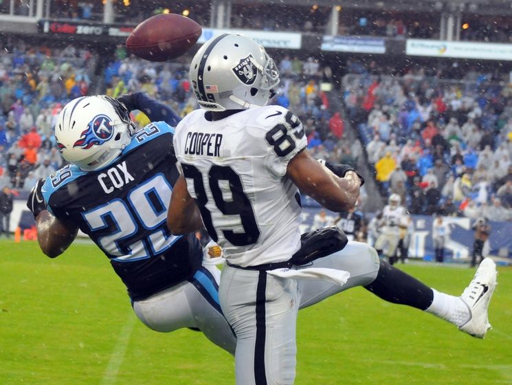 Titans Fall To Raiders At Home 24-21