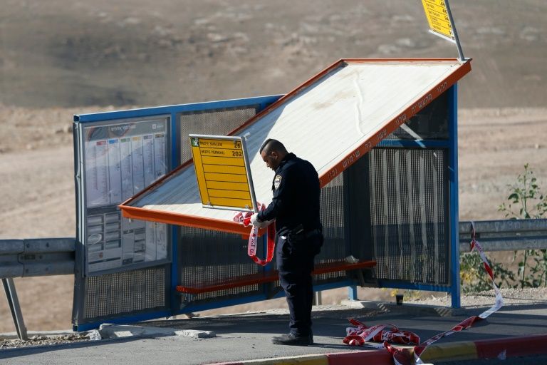 Palestinian rams car into Jerusalem bus stop shot dead Police