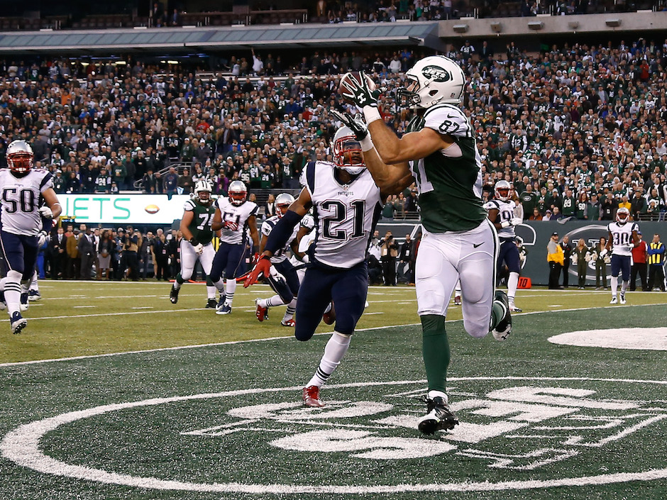 Jets&#039 Eric Decker scores the game-winning touchdown in overtime against the New England Patriots