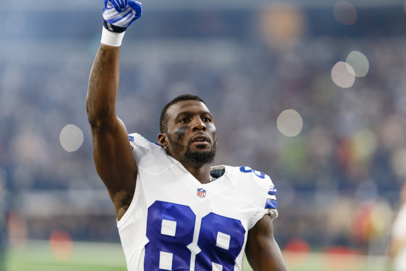 Here Are Videos Of Dez Bryant Racing A Horse In College