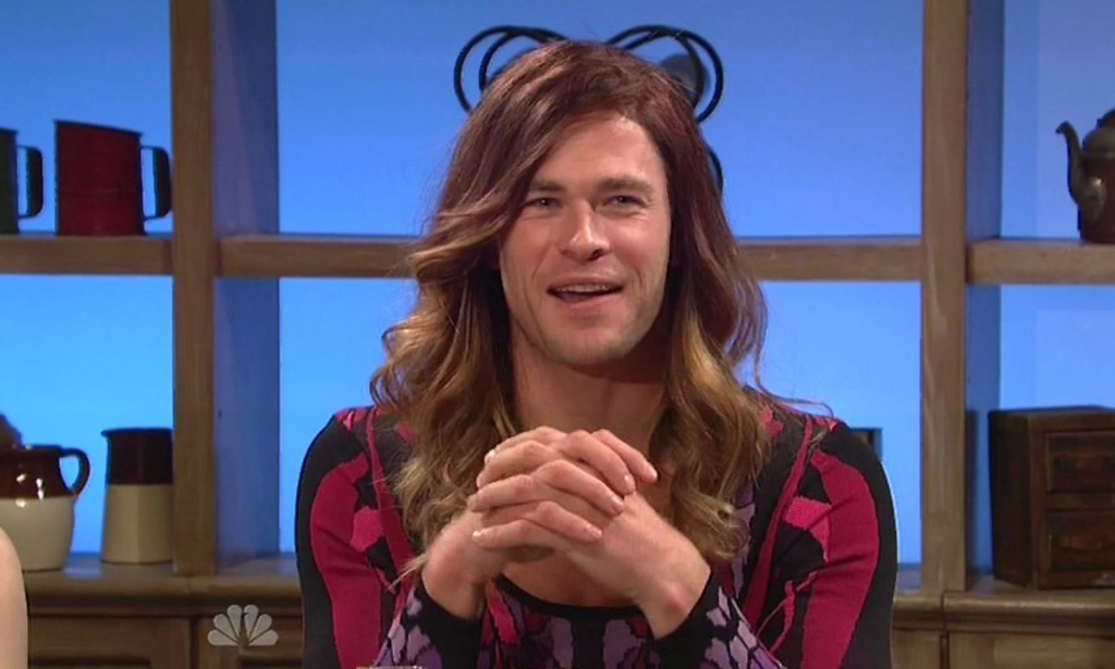 Chris Hemsworth dressed up as a woman on SNL to make sure women still fancy him