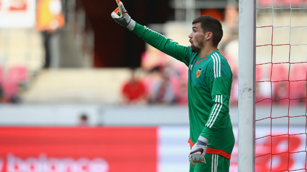 Socceroo Mat Ryan in goals for Valencia