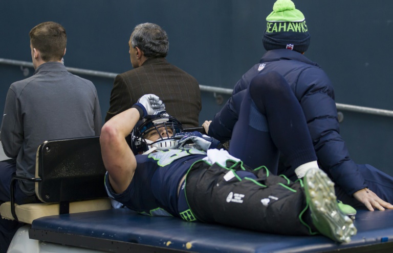 Getty  AFP  File  Stephen Brashear Seattle Seahawks tight end Jimmy Graham leaves the field after injuring his knee during the game against the Pittsburgh Steelers at Century Link Field