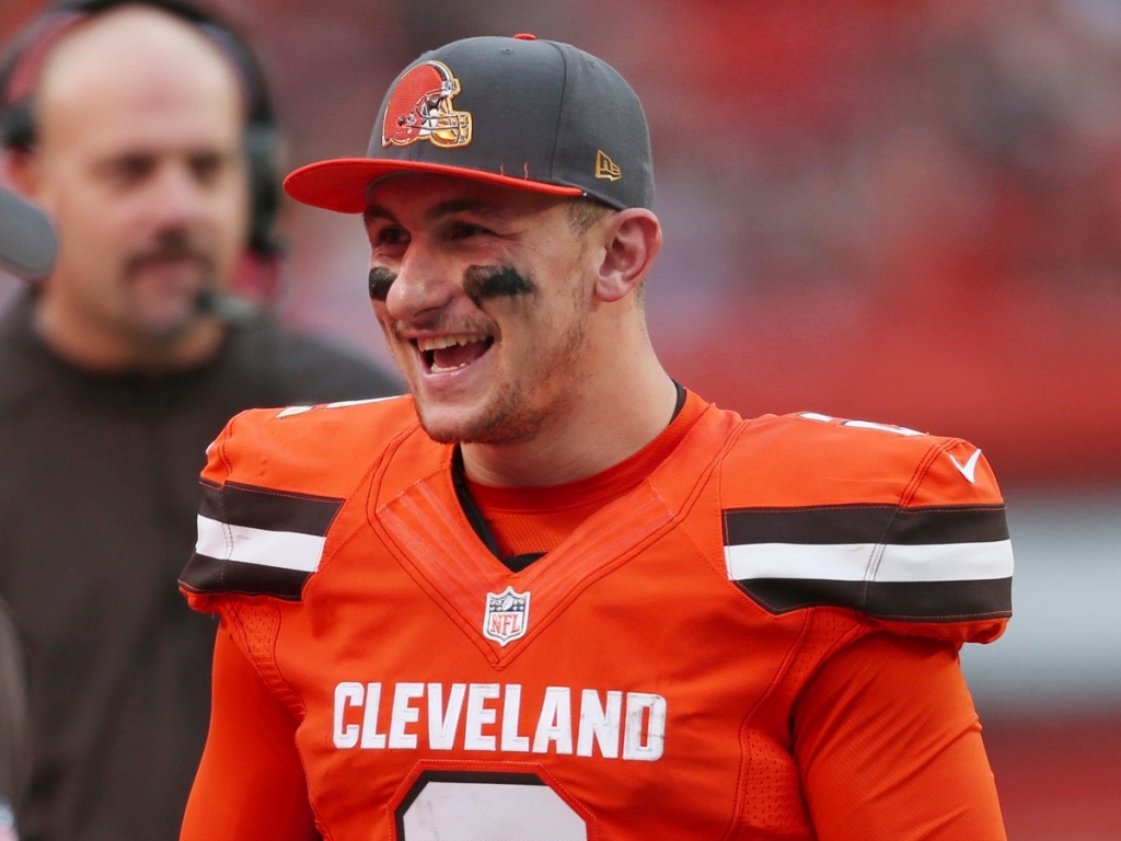 Ron Schwane  APJohnny Manziel is seemingly getting better every game