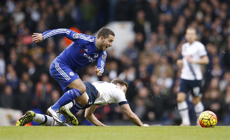 Gullit: Hazard is working 'too hard' for Chelsea