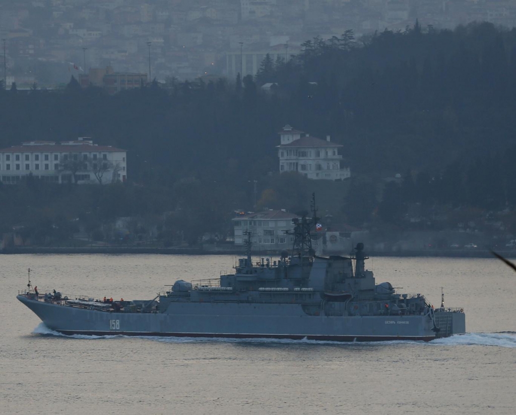 Warning shots at a Turkish vessel, Russian military says