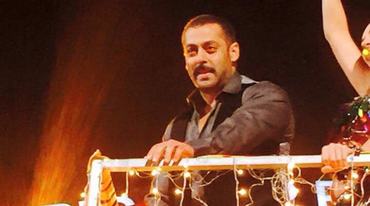 Salman Khan big star entertainment awards big star awards Salman Khan dance salman salman khan big star entertainment awards salman big star awards salman dance at big star awards salman khan selfie le le re entertainment news