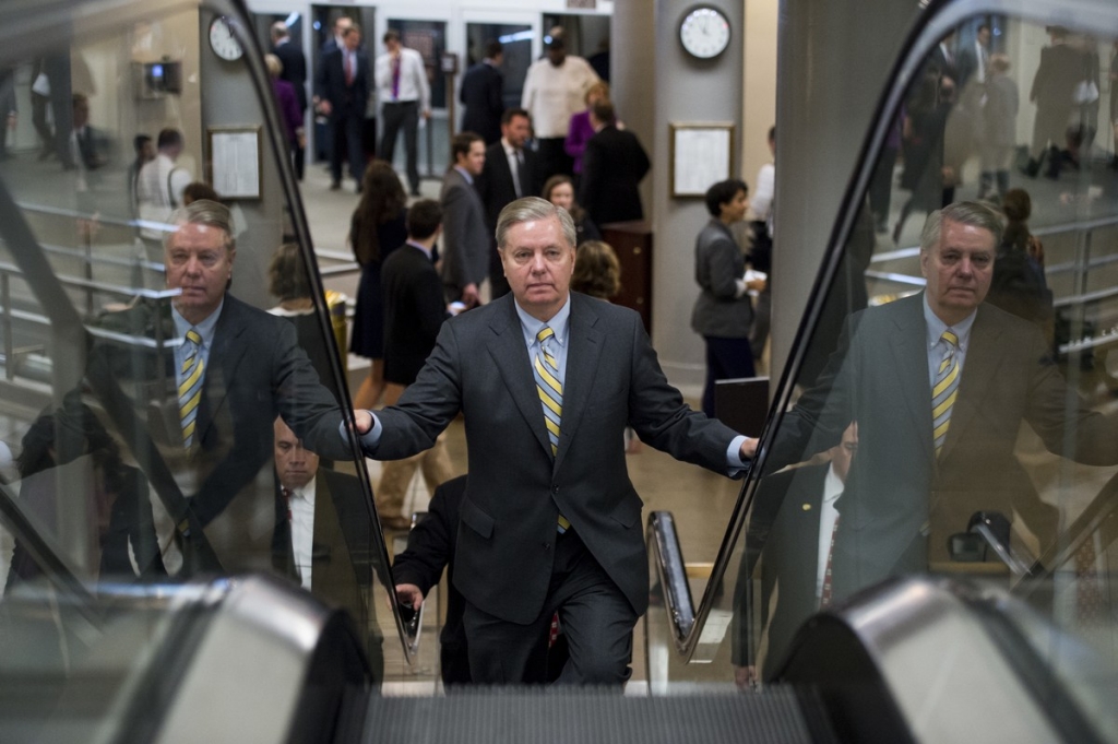 Sen. Lindsey Graham suspends GOP presidential campaign