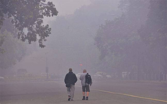 Delhi's Air Quality Index dips to 408 mark