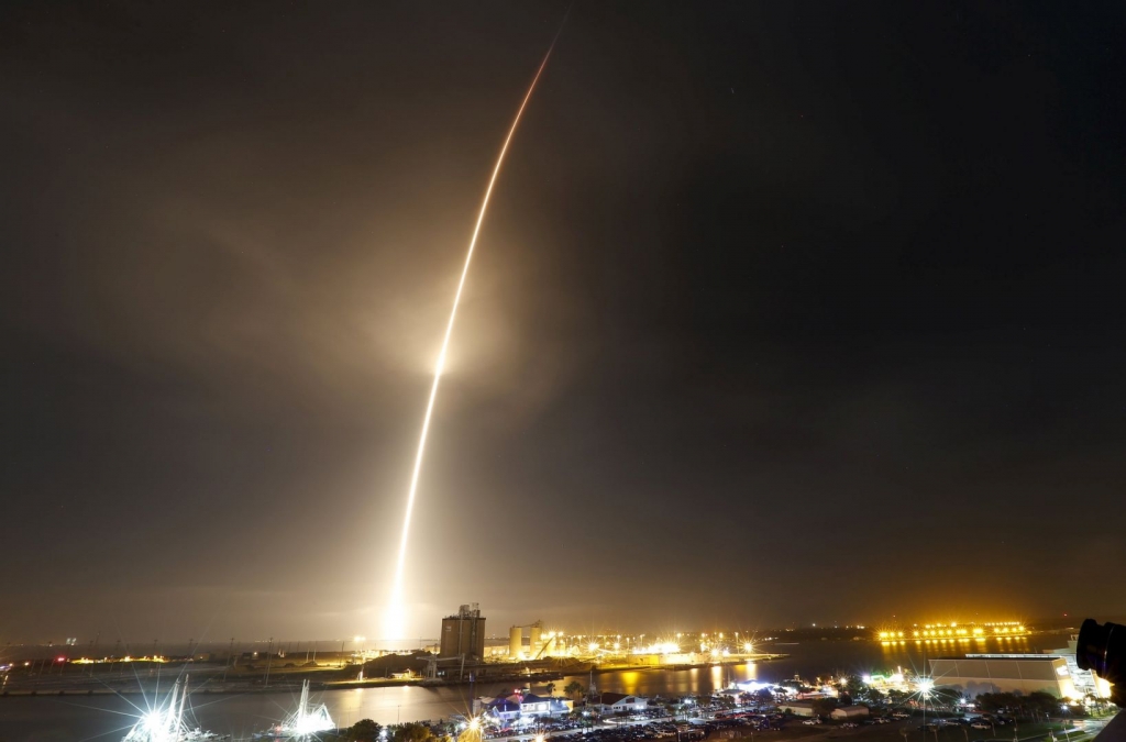 SpaceX Launch Live Stream: Watch The Latest Falcon 9 Landing Attempt, Battle For Bragging Rights Here