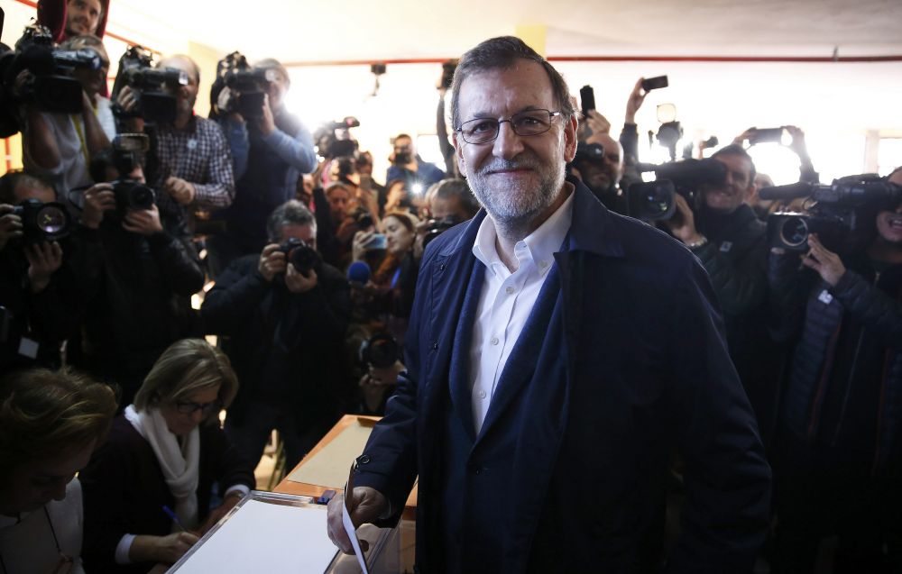 Prime Minister Mariano Rajoy casts his vote