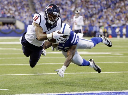 Houston Texans Jaelen Strong dives into the