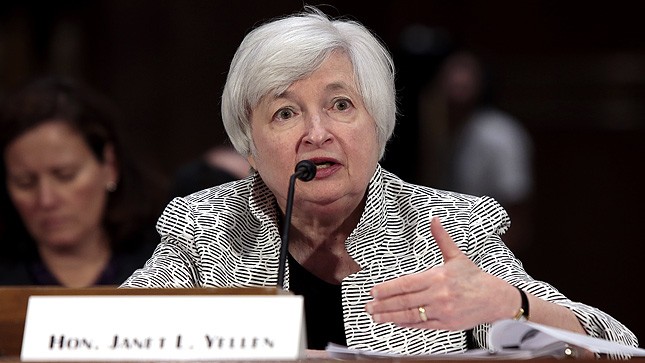 Fed votes to limit its bailout powers