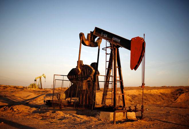 Oil prices come off multi-year lows on winter demand hopes