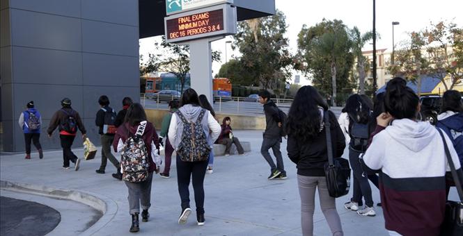 Los Angeles closes schools after receiving credible violent threat