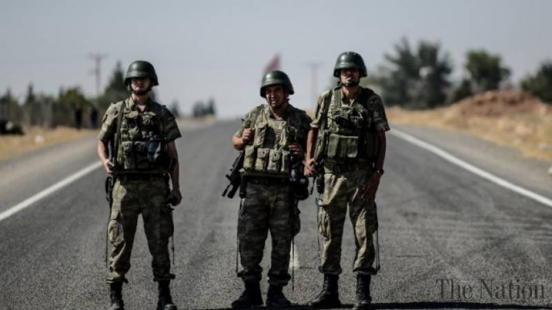 Turkish soldiers training Iraqi troops near Mosul sources
				0