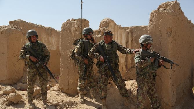 US-Afghan raid frees more than 40 from Taliban prison
				0