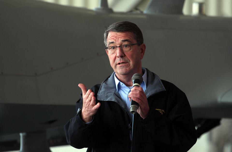 Carter in Iraq to seek new ways to battle Islamic State