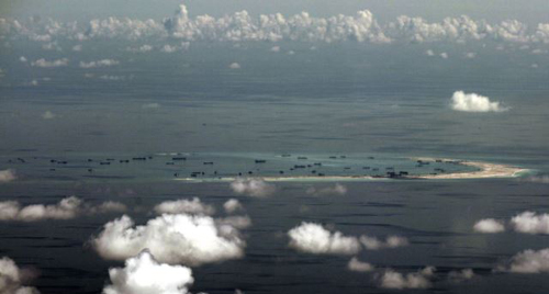 South China Sea: US bomber angers Beijing with Spratly islands flypast