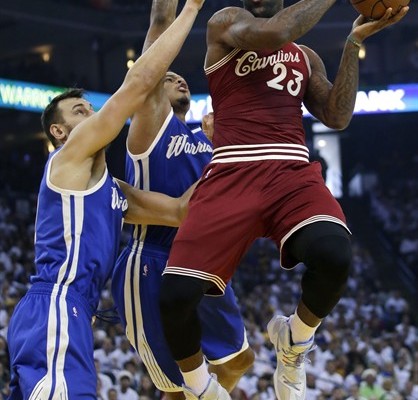 Chris Bosh leads the Heat past the Pelicans in overtime