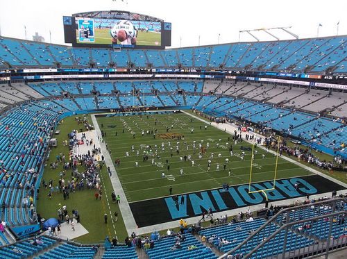 Wikimedia Commons  HangingCurveBank of America Stadium