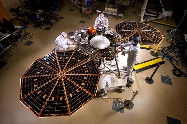 NASA calls off next Mars mission because of instrument leak