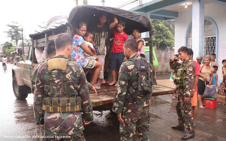 Typhoon kills 1, cuts power in wide areas of Philippines