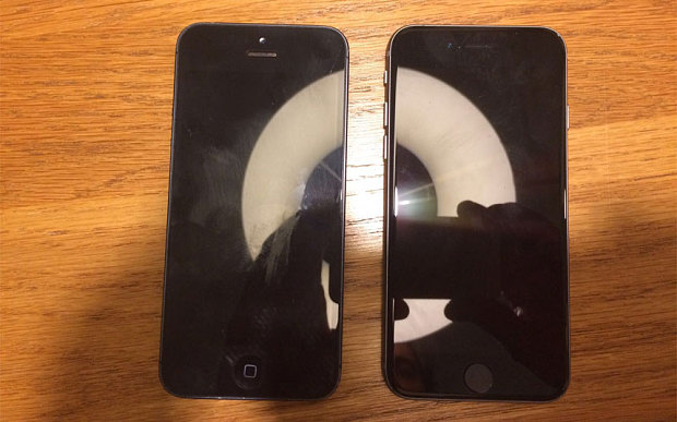 Leaked image of the iPhone 5se compared to the iPhone 5