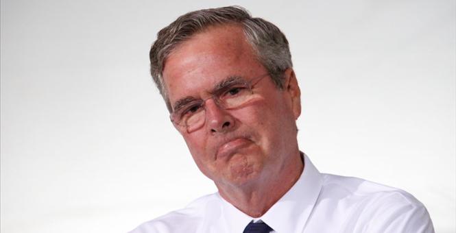Jeb Bush offers 'master class' on taking the perfect selfie during campaign stop
