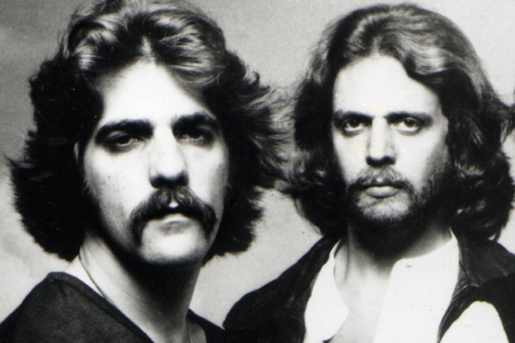 How did Glenn Frey die, what was cause of his death: He was facing many health problems