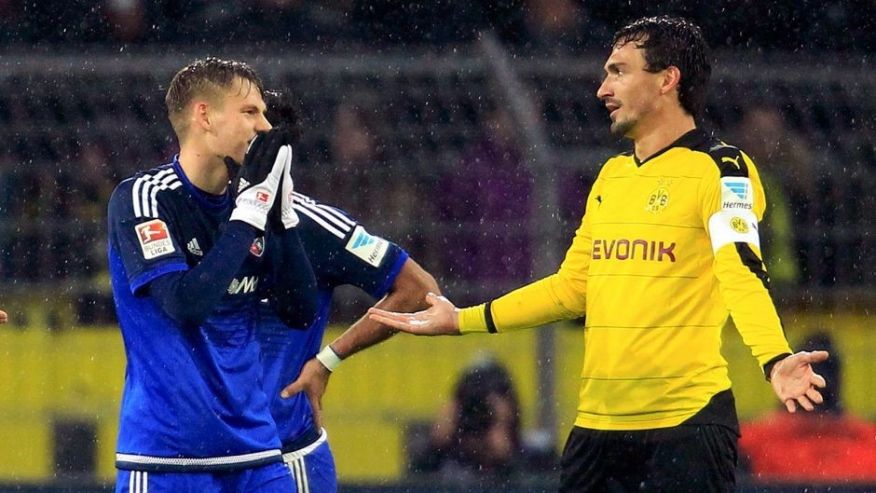 Football Soccer- Borussia Dortmund v FC Ingolstadt- German Bundesliga- Signal Iduna Park Dortmund, 30/01/16FC Ingolstadt's Max Christiansen in action with Borussia Dortmund's Mats Hummels. REUTERS  Ina Fassbender DFL RULES TO LIMIT THE O