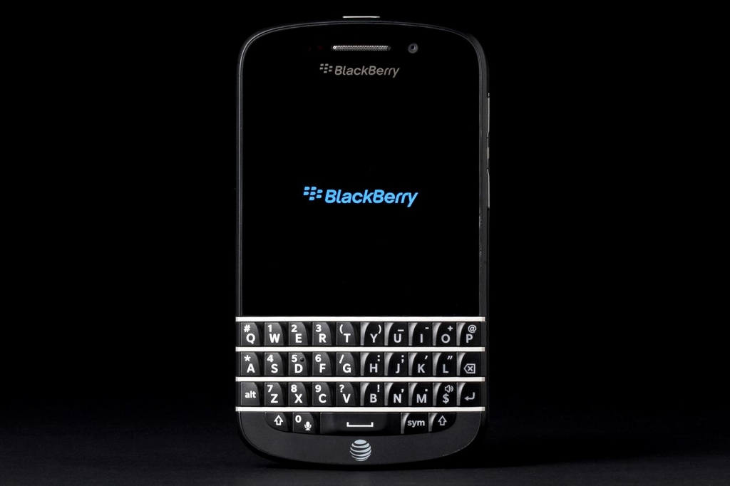 BlackBerry-Q10-review-front-on