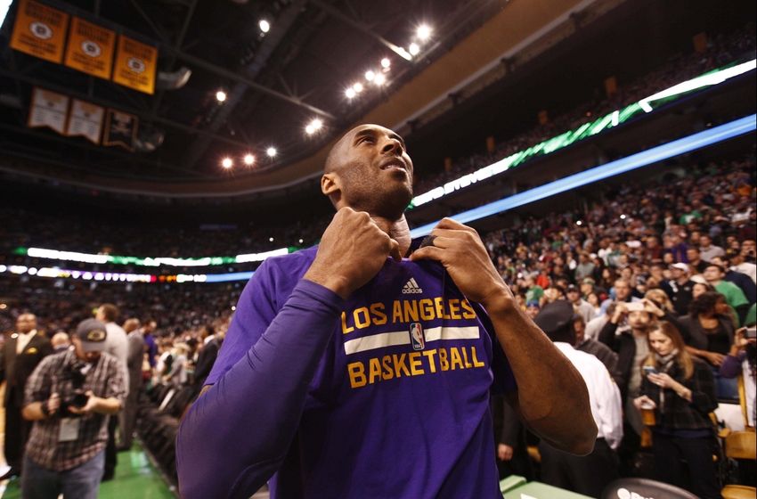 Kobe Bryant Salutes TD Garden