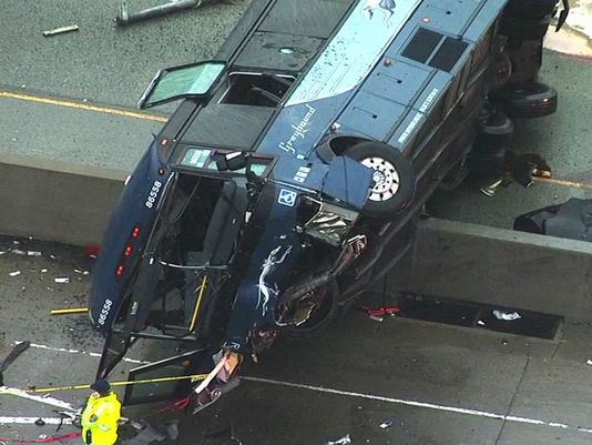 2 dead others injured in Calif. Greyhound bus crash