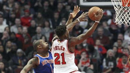 Jimmy Butler right helped the Chicago Bulls to victory