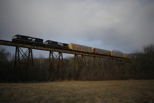 Canadian Pacific Railway urges US probe into merger opponents