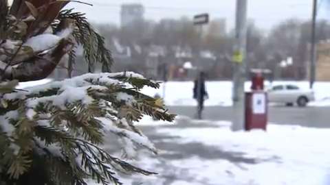 Toronto's top doctor issues extreme cold weather alert