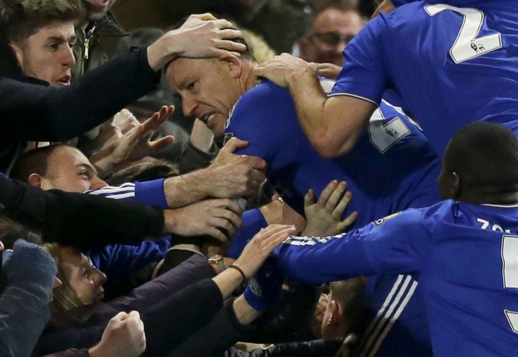 Chelsea 3 Everton 3 Terry nets in 8th minute of injury time