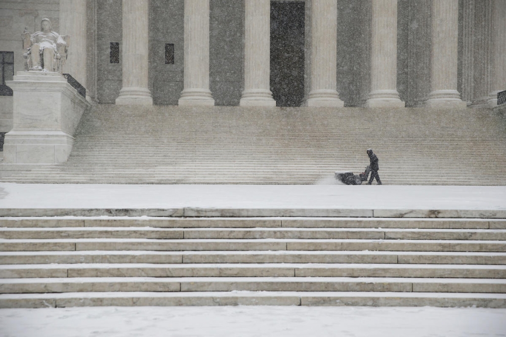 Massive winter storm threatens to shut down East Coast